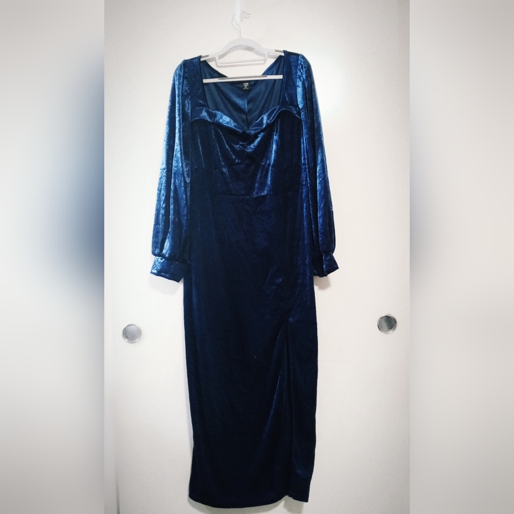 Blue velvet form fitting dress